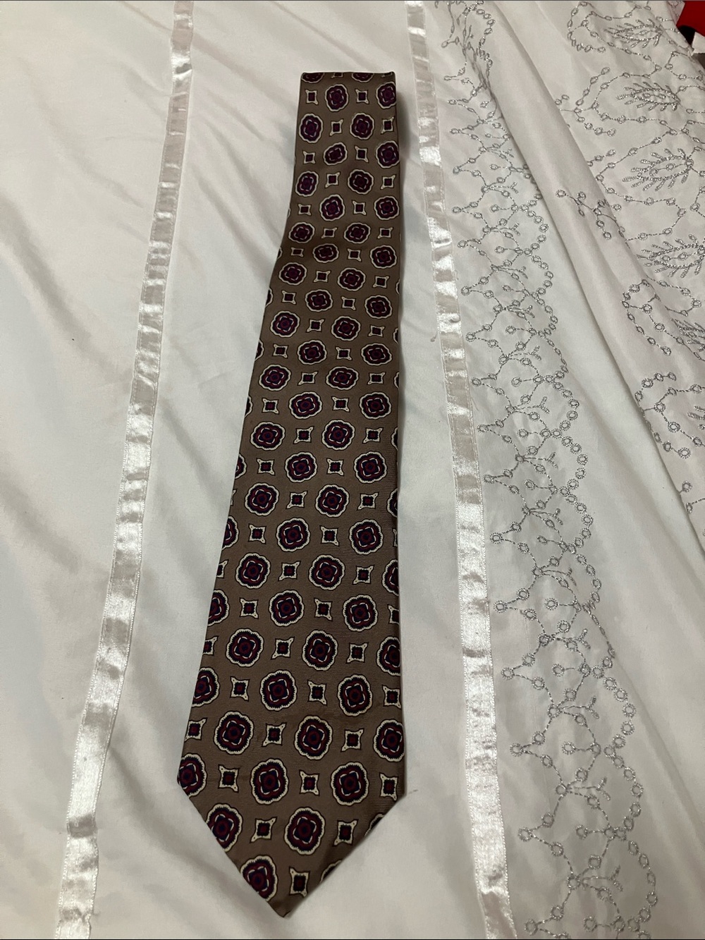Classic Brown Medallion Men's Tie with Burgundy Accents Franco Baretta 100% Silk